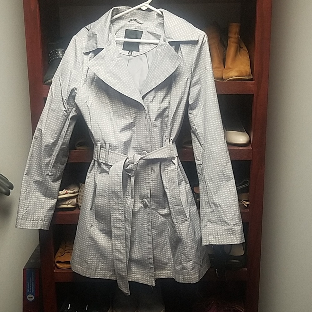 Light weight jacket with removable hood